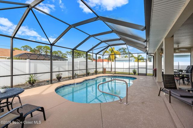 984 Captiva Island Circle SW, Palm Bay, FL 32908