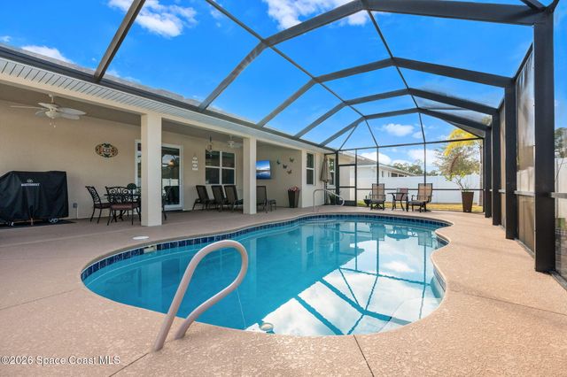 984 Captiva Island Circle SW, Palm Bay, FL 32908