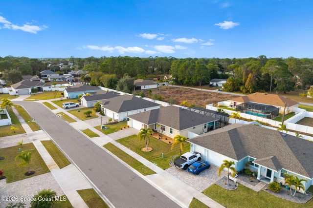 984 Captiva Island Circle SW, Palm Bay, FL 32908