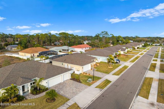 984 Captiva Island Circle SW, Palm Bay, FL 32908
