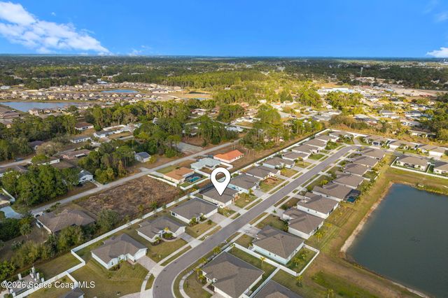 984 Captiva Island Circle SW, Palm Bay, FL 32908