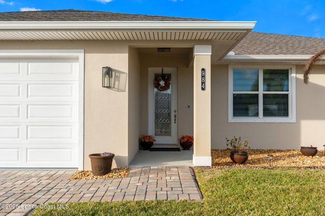 984 Captiva Island Circle SW, Palm Bay, FL 32908