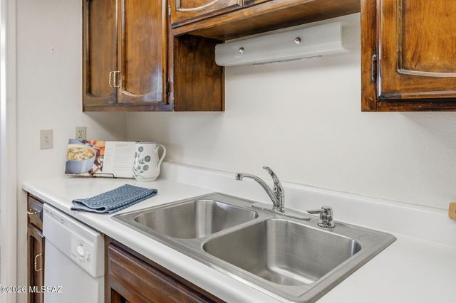 750 S Calle Del Sol, Tucson, AZ 85710