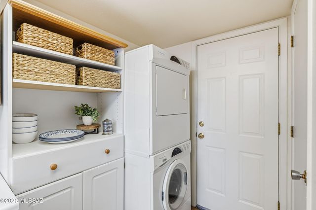 750 S Calle Del Sol, Tucson, AZ 85710