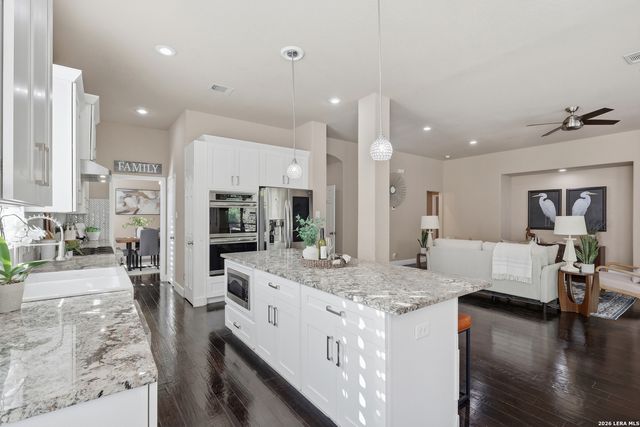 15714 Alamogordo, Helotes, TX 78023