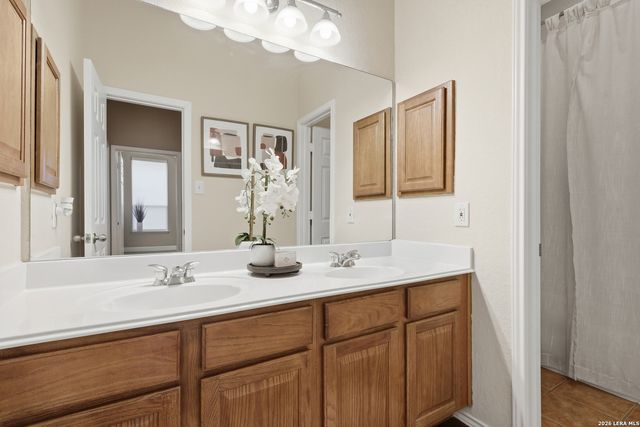 15714 Alamogordo, Helotes, TX 78023