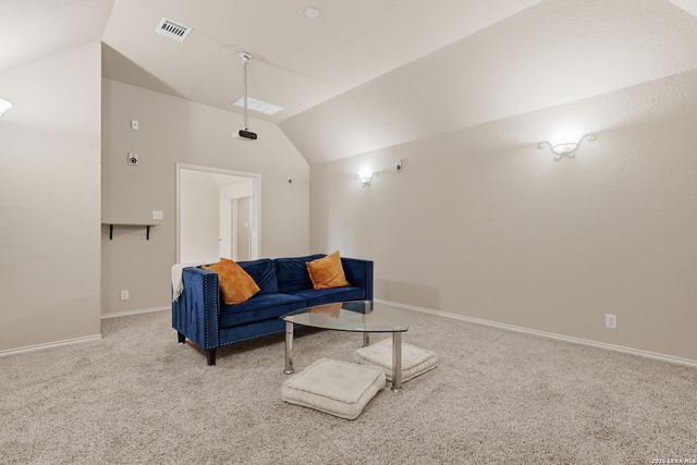 15714 Alamogordo, Helotes, TX 78023