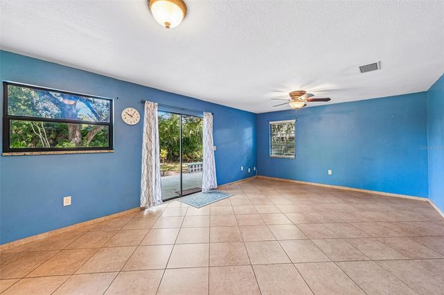 3304 SWAAN LANE, Sarasota, FL 34235