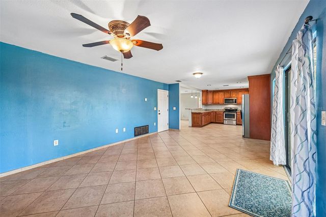 3304 SWAAN LANE, Sarasota, FL 34235