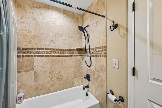 3304 SWAAN LANE, Sarasota, FL 34235