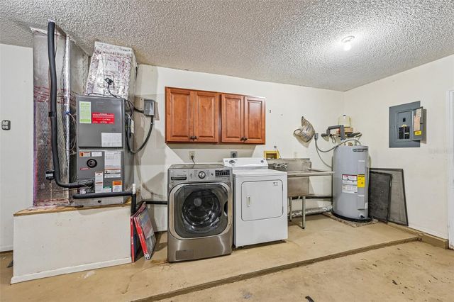 3304 SWAAN LANE, Sarasota, FL 34235