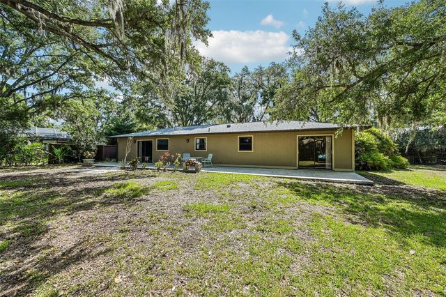 3304 SWAAN LANE, Sarasota, FL 34235