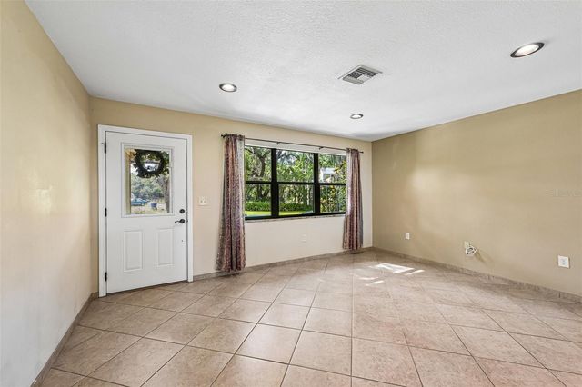 3304 SWAAN LANE, Sarasota, FL 34235