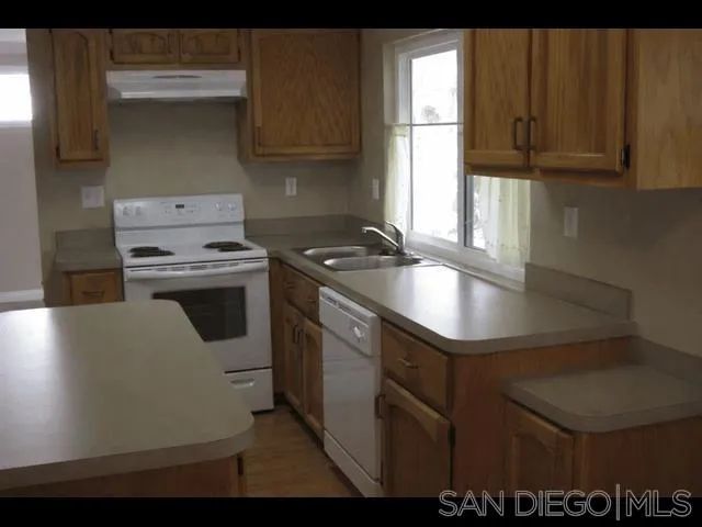 220 Sandstone St, Chula Vista, CA 91911