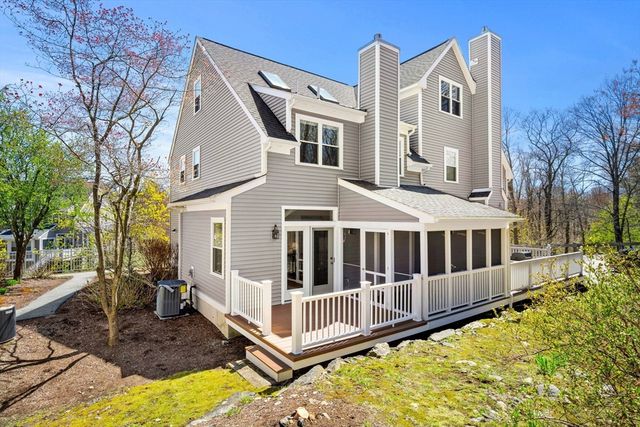 25 Pond Lane 25, Burlington, MA 01803