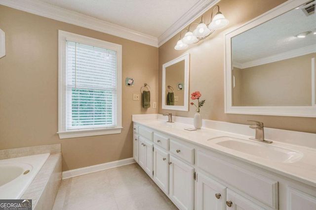 245 Emily Drive SW, Lilburn, GA 30047