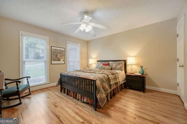 245 Emily Drive SW, Lilburn, GA 30047