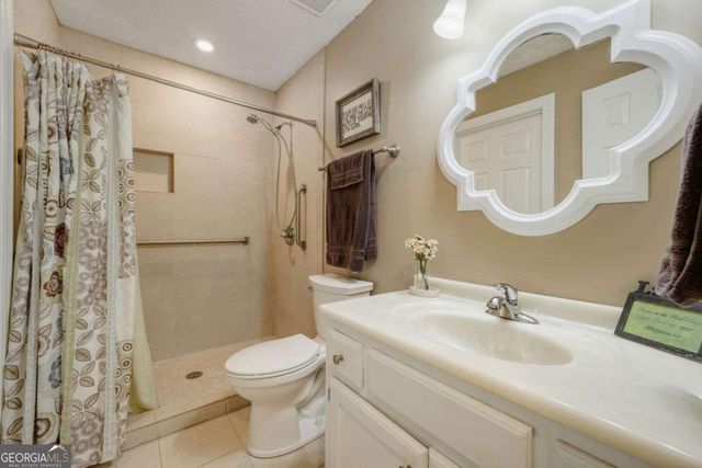 245 Emily Drive SW, Lilburn, GA 30047