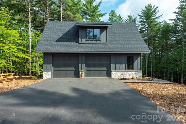 1156 Campbells Trace, Nebo, NC 28761