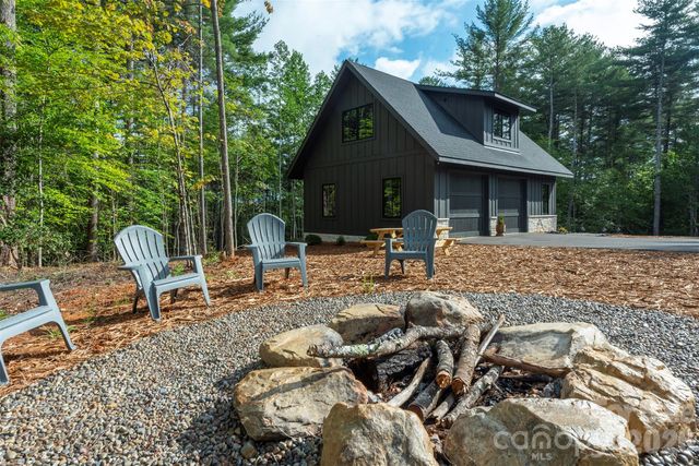 1156 Campbells Trace, Nebo, NC 28761