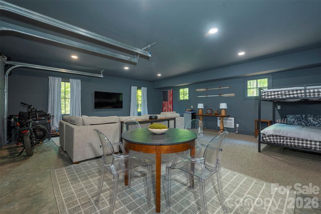 1156 Campbells Trace, Nebo, NC 28761