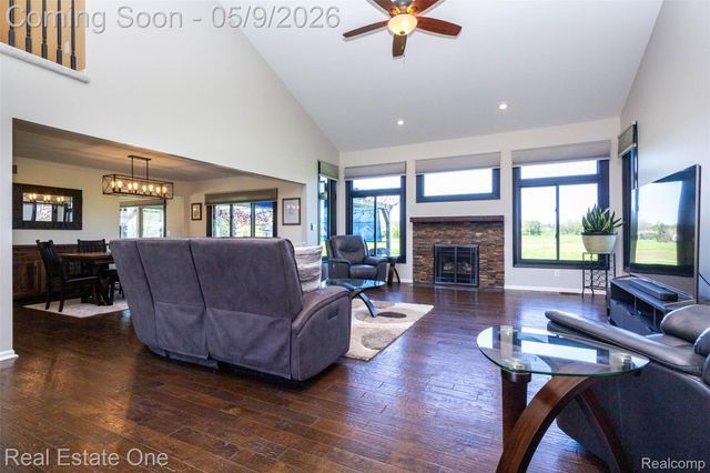 418 Gleneagles, Highland Charter Township, MI 48357