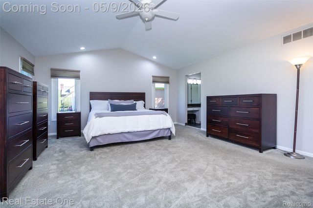 418 Gleneagles, Highland Charter Township, MI 48357