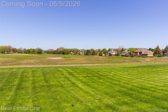 418 Gleneagles, Highland Charter Township, MI 48357