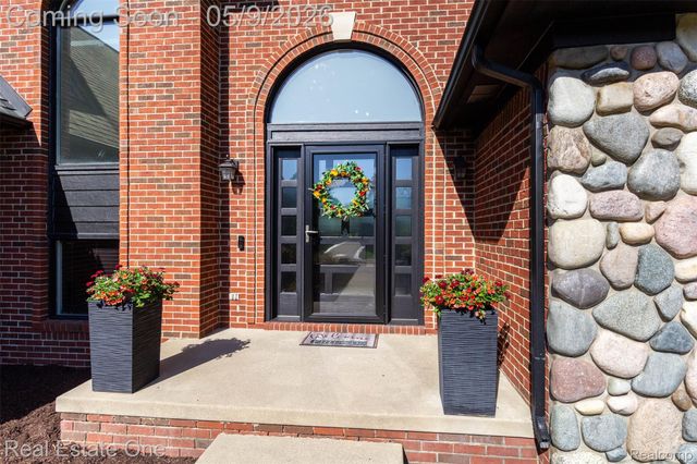 418 Gleneagles, Highland Charter Township, MI 48357