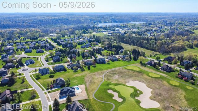 418 Gleneagles, Highland Charter Township, MI 48357