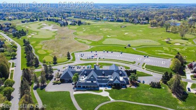 418 Gleneagles, Highland Charter Township, MI 48357