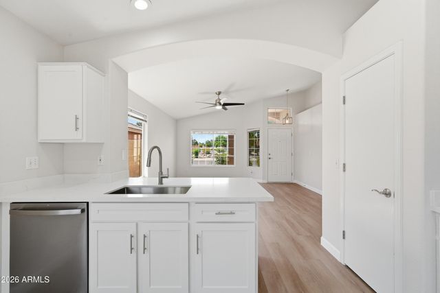 5214 W MORGAN Drive, Chandler, AZ 85226
