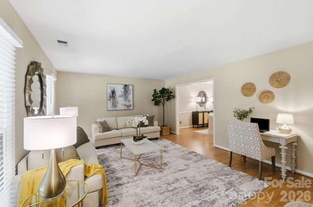 730 Fredricksburg Road, Matthews, NC 28105