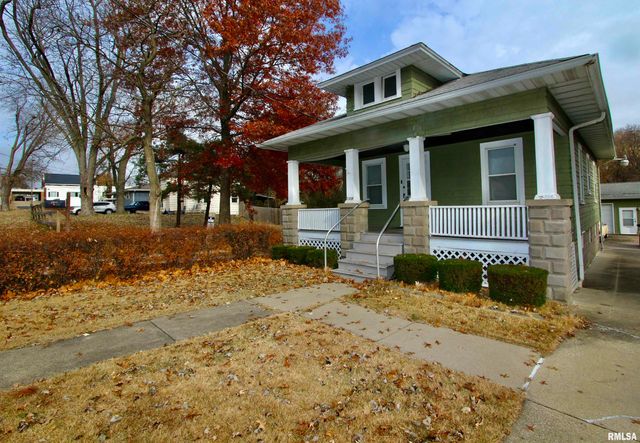 2318 N FLORA Avenue, Peoria, IL 61604