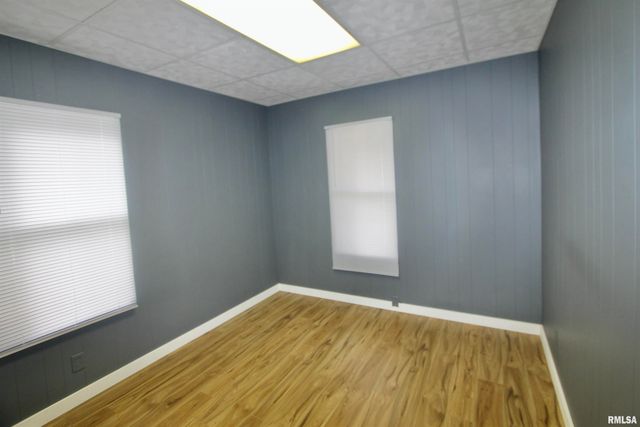 2318 N FLORA Avenue, Peoria, IL 61604