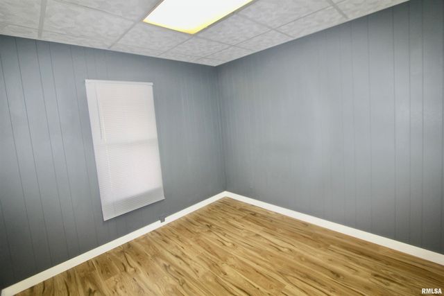 2318 N FLORA Avenue, Peoria, IL 61604