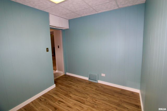 2318 N FLORA Avenue, Peoria, IL 61604