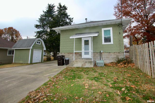 2318 N FLORA Avenue, Peoria, IL 61604