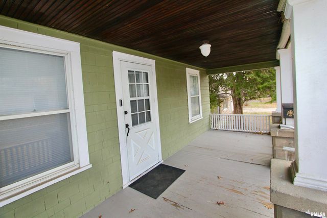 2318 N FLORA Avenue, Peoria, IL 61604