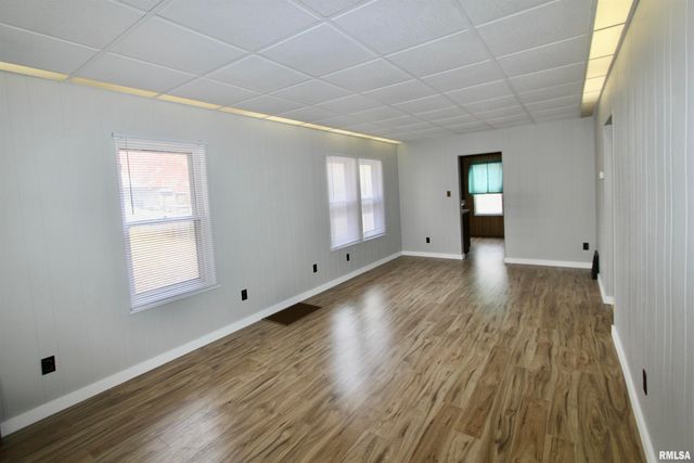 2318 N FLORA Avenue, Peoria, IL 61604