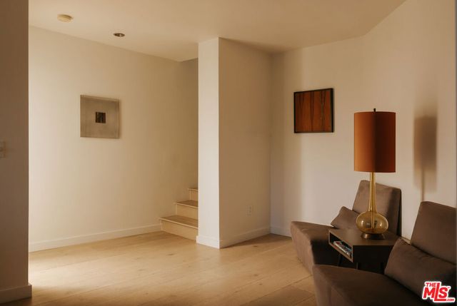 8555 Hollywood Boulevard, Los Angeles, CA 90069