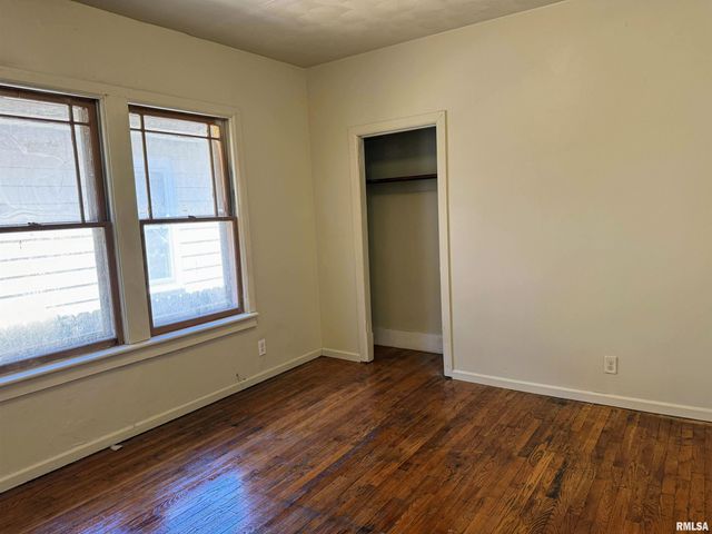 1700 W SMITH Street, Peoria, IL 61605