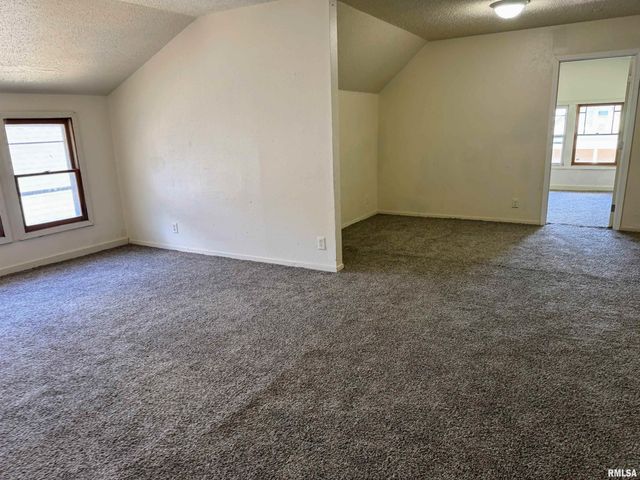 1700 W SMITH Street, Peoria, IL 61605