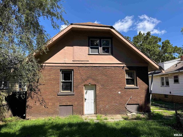 1700 W SMITH Street, Peoria, IL 61605