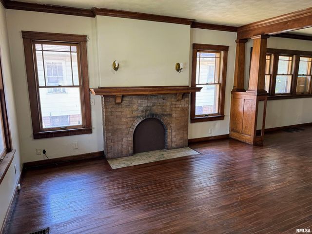 1700 W SMITH Street, Peoria, IL 61605
