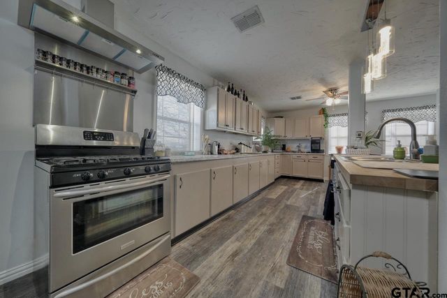 110 Church Street, Winona, TX 75792