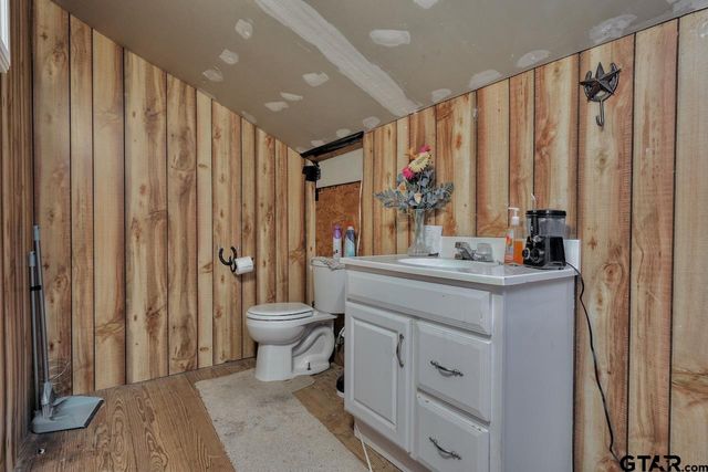 110 Church Street, Winona, TX 75792