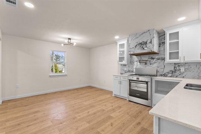 4325 Highland Street, Lancaster, TX 75134