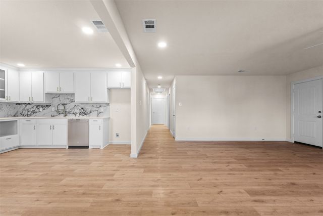 4325 Highland Street, Lancaster, TX 75134