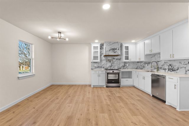 4325 Highland Street, Lancaster, TX 75134